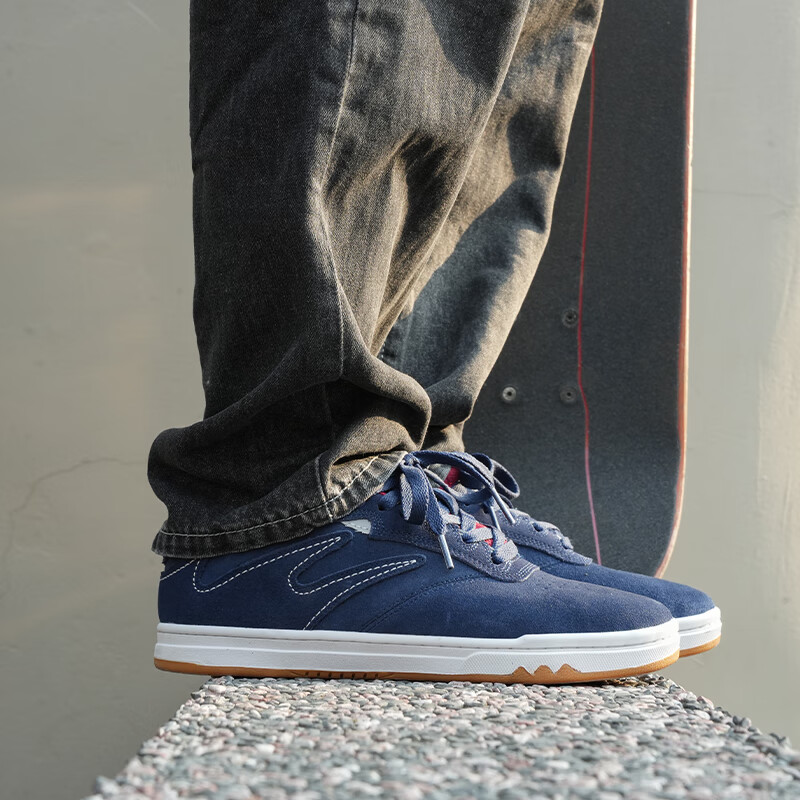 极路客蚁系列蓝红色冷沾大底面包鞋牛反毛皮男女低帮耐磨减震专业滑板鞋 蓝红色 42