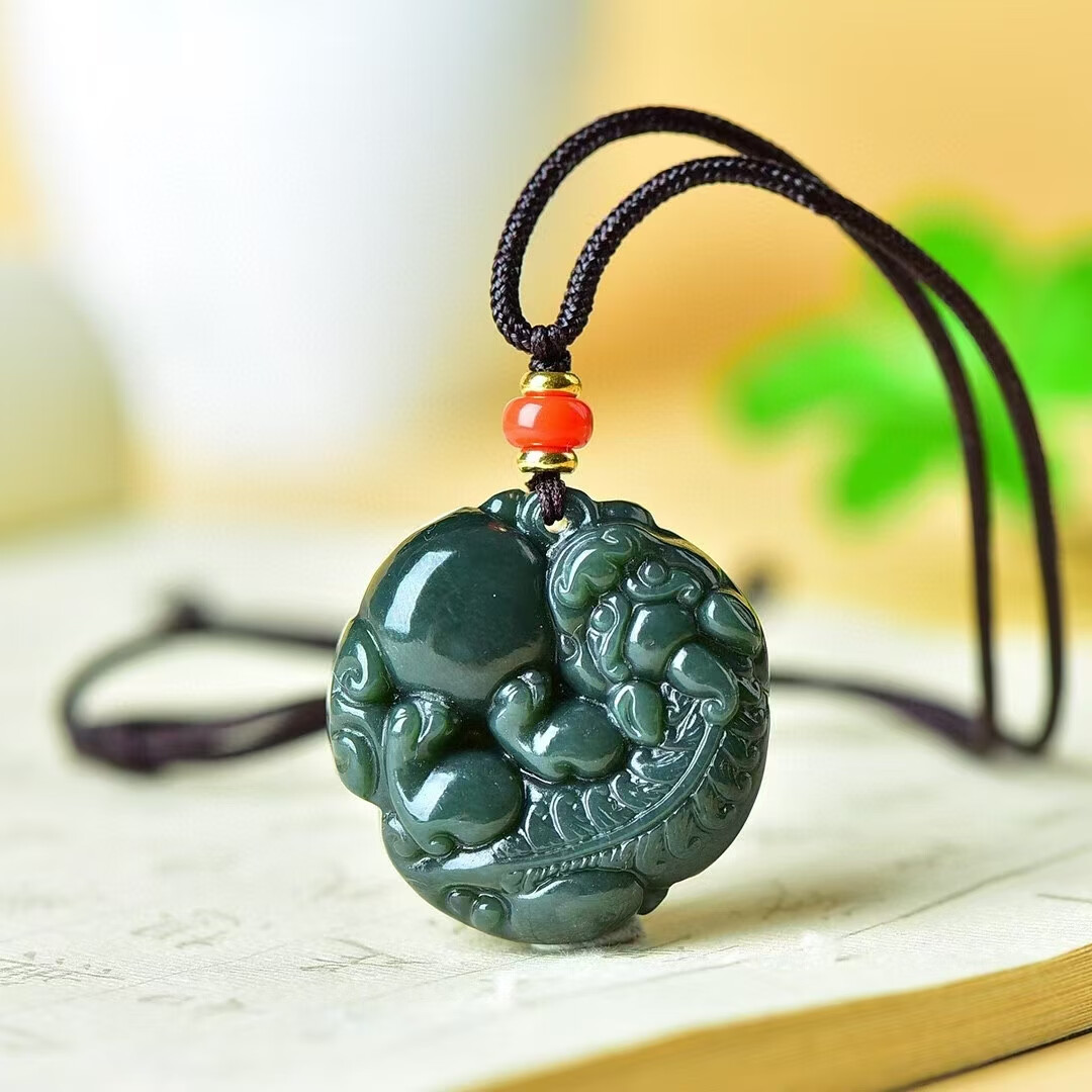 润养妍和田玉貔貅吊坠男女款有求必应青玉挂件玉石招财进宝项链墨绿色