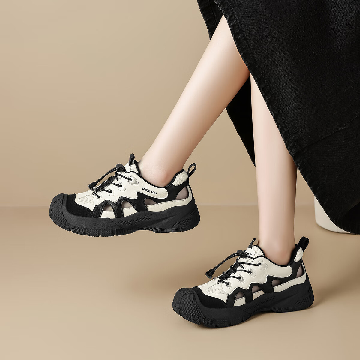 星期六星期六黑白拼色老爹鞋2025春季新款丑萌鞋休闲户外登山厚底运动鞋 黑色 36