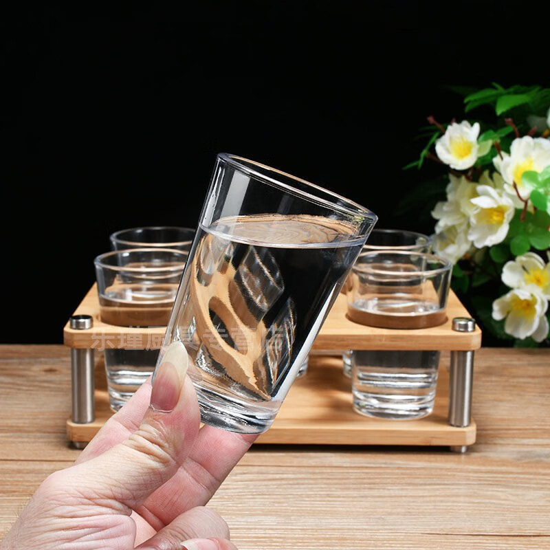 乐艾瑾家用二两白酒杯钢化小酒杯可叠放小号啤酒杯餐厅酒店喝酒杯子