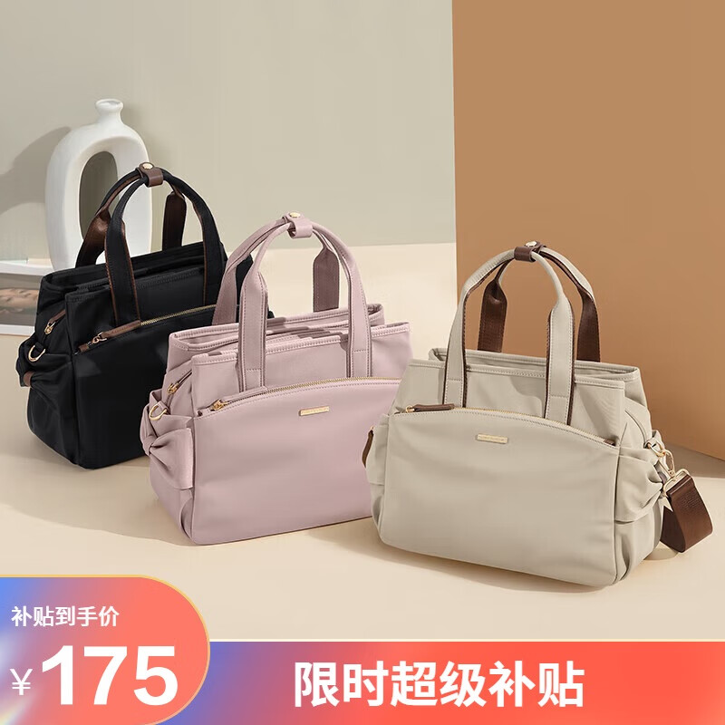 ���ڲ������߶���GOLF������б���Ůʱ�а���Ů�����������Ů�ֻ�����Ϧ���˽�����