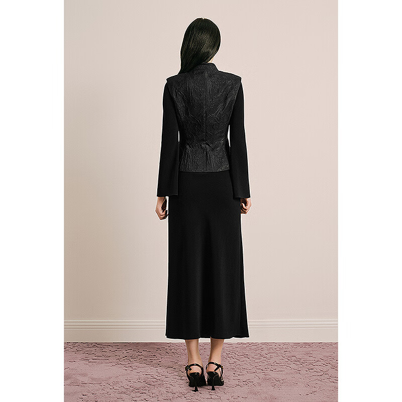 OBBLIGATO奥丽嘉朵2025春季新品圆领袖口微喇鱼尾下摆收腰连衣裙 黑色连衣裙 M