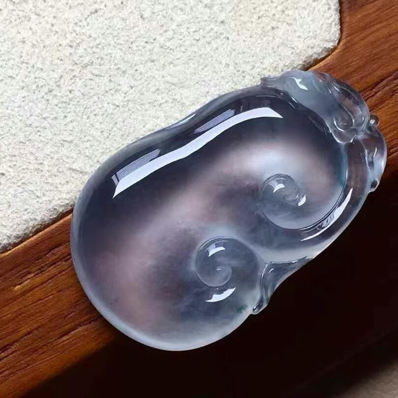 一石一刻a货缅甸翡翠玻璃种如意底子水润无比冰透起胶感品相佳吊坠