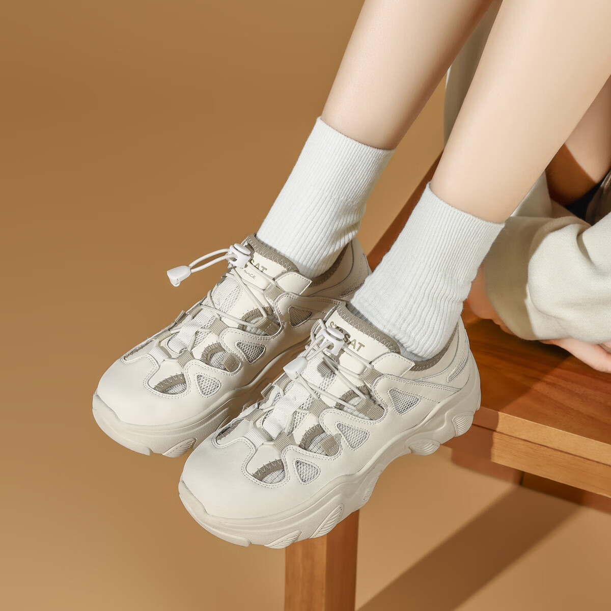 星期六星期六丑萌镂空老爹鞋女2025春季新款女鞋户外徒步鞋登山鞋运动鞋 杏色 37