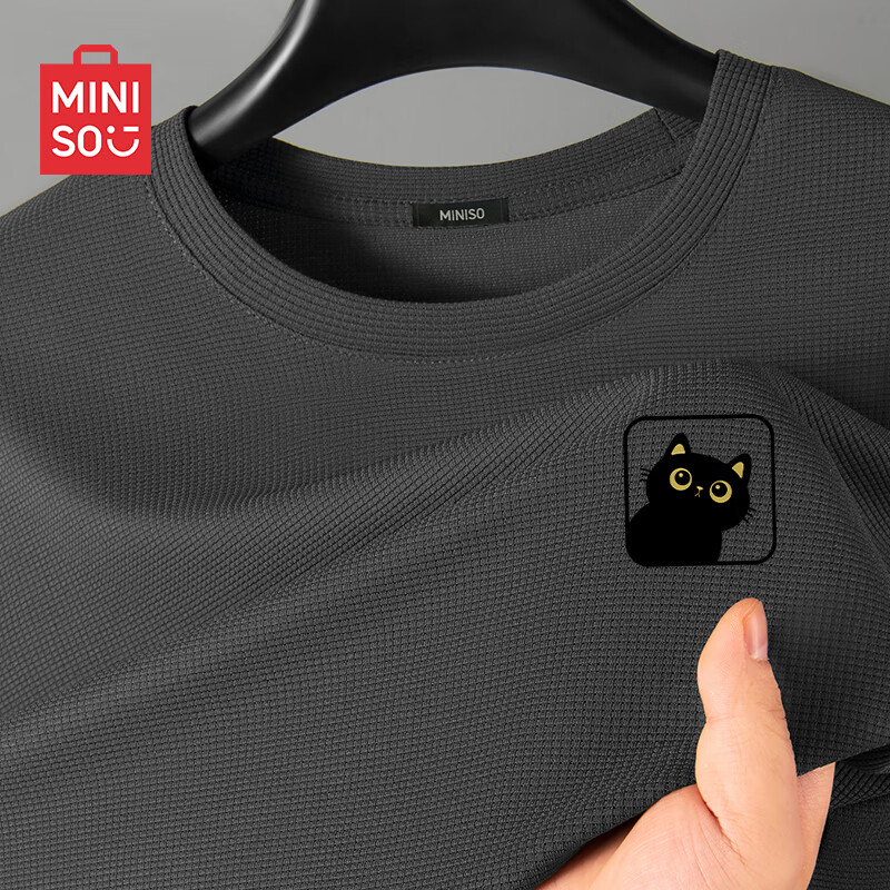 ���ڲ�����������Ʒ��MINISO���ذ�����t���д����ʸл�������������г�������� ��� 4XL 90Ԫ��2��(��45Ԫ/��)