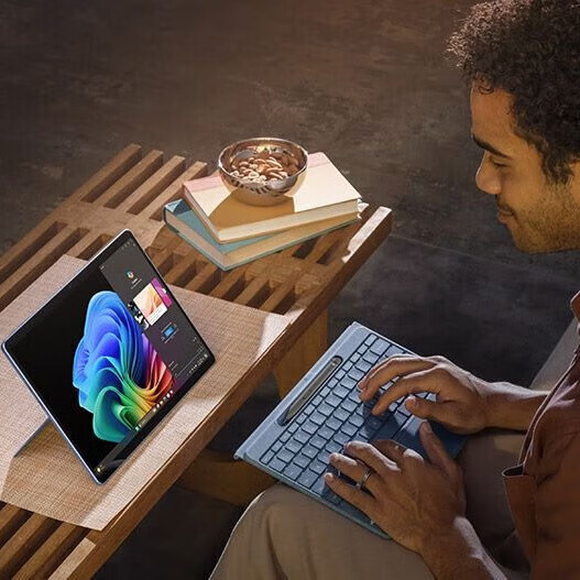 微软Surface Pro11平板电脑笔记本二合一商用版Intel处理器13英寸高刷 U7-266V 16G-512G 亮铂金 主机+Flex黑色蓝牙键盘+笔+ARC鼠