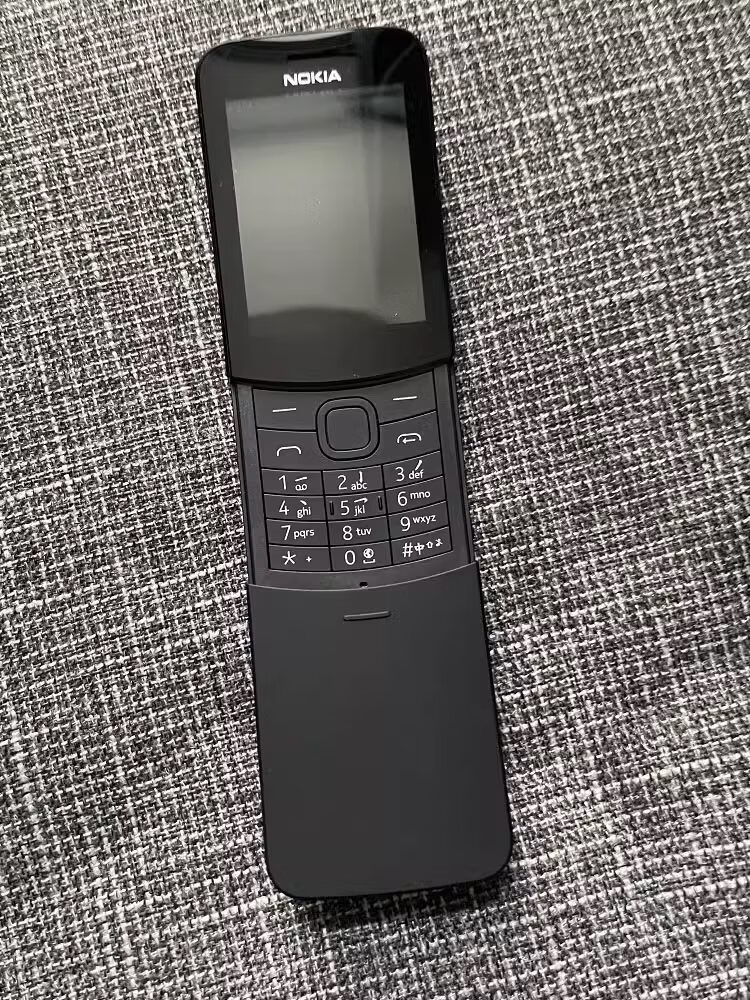 诺基亚（NOKIA）8110 4G 双卡双待滑盖香蕉机学生老人备用按键手 黑色