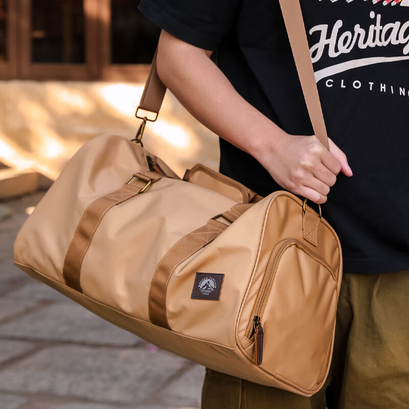 新潮代旅行包男士大容量手提健身包干湿分离男短途旅行包行李运动斜挎包 卡其色