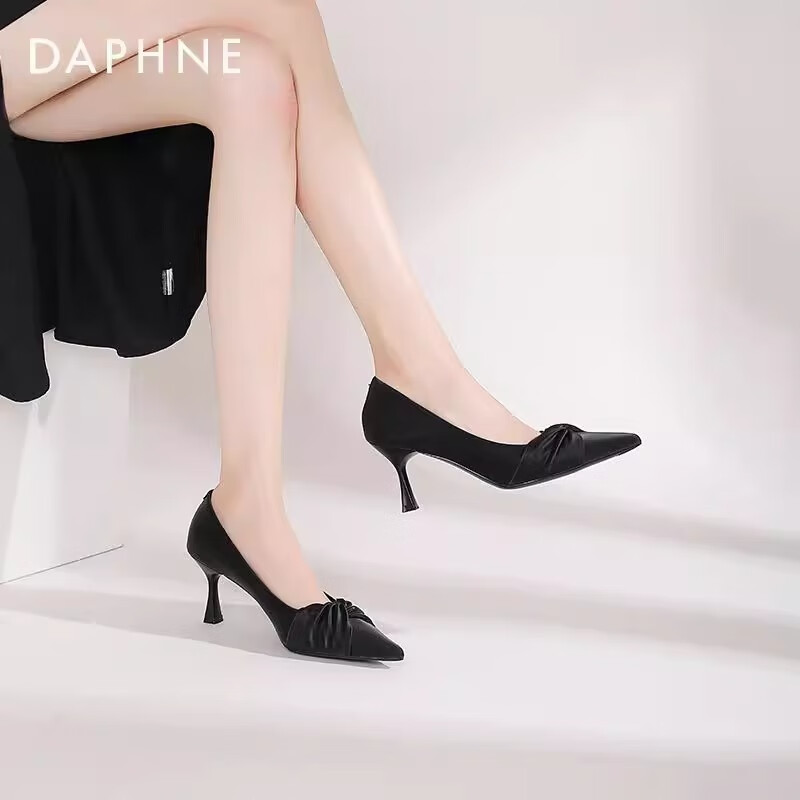 达芙妮黑色高跟鞋女细跟春季2025新款通勤职场工作鞋子女百搭法式单鞋JD 黑色【跟高6.5cm】 38 京东折扣/优惠券