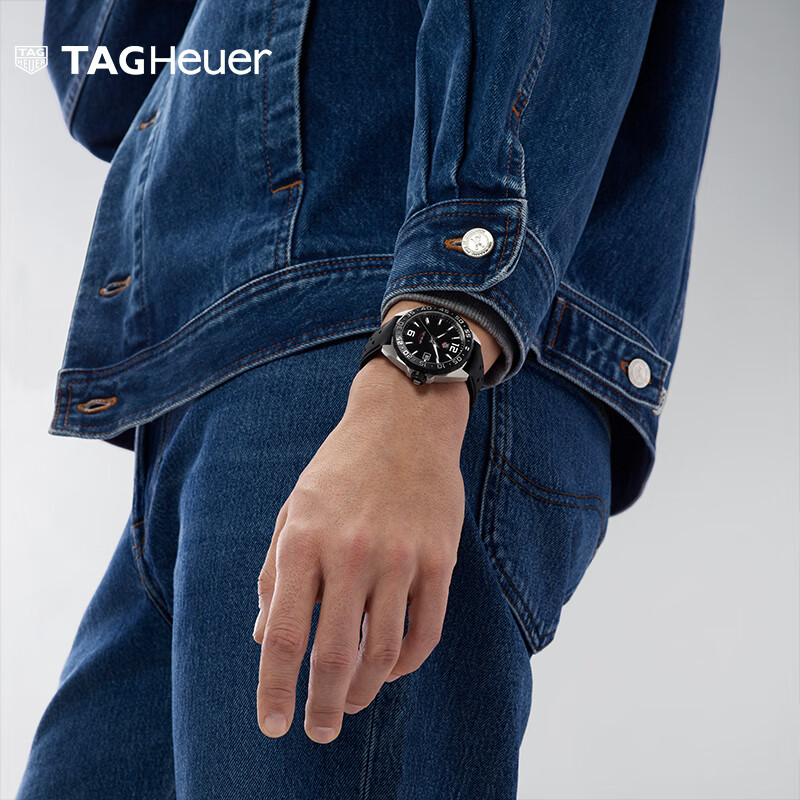 泰格豪雅TAG Heuer 瑞士手表F1系列日历赛车运动男士石英腕表 WAZ1110.FT8023