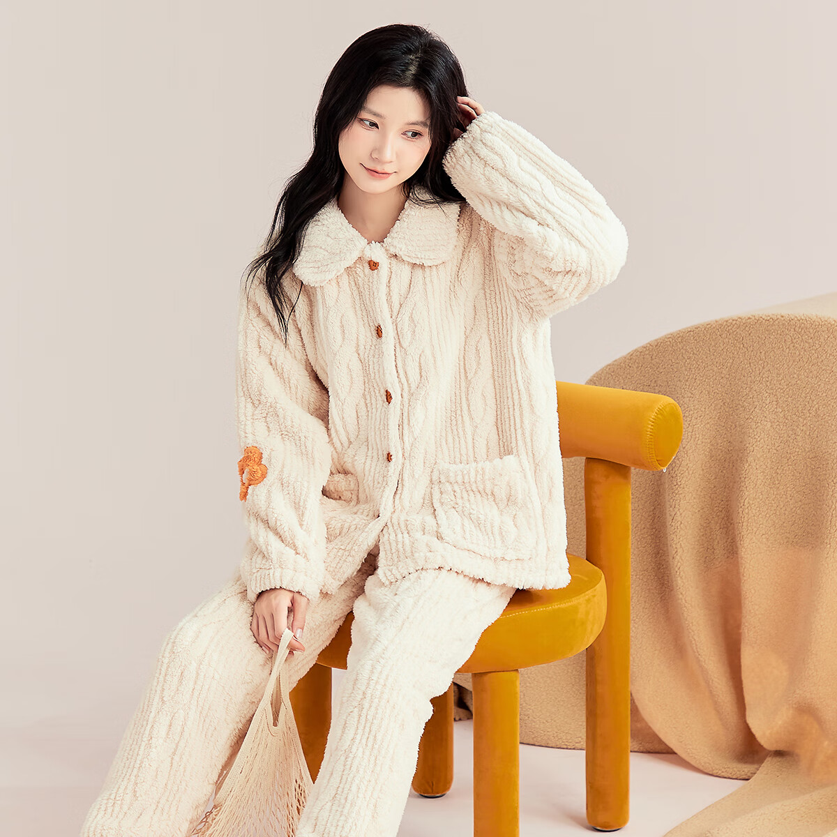 都市丽人女士睡衣女加绒冬季长毛绒保暖翻领长袖提花家居服套装女可外穿 驼色 M