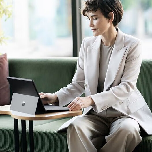 微软Surface Pro11平板电脑笔记本二合一商用版Intel处理器13英寸高刷 U7-266V 16G-512G 亮铂金 主机+Flex黑色蓝牙键盘+笔+ARC鼠