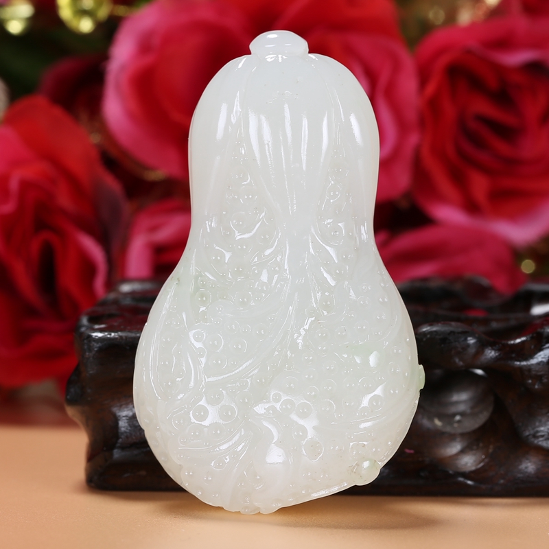 8和田玉羊脂玉白菜挂件46.59克 贵圈珠宝玉器