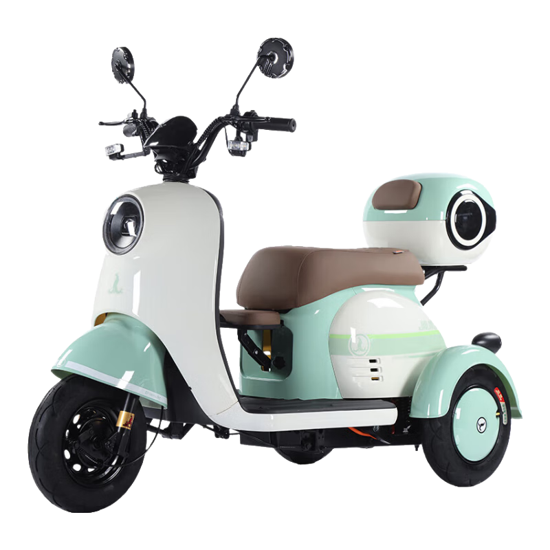 ���ڲ�������˼׿ǳ�綯���ֳ�����С������������˵�ƿ�����е綯�����ִ��� 500W+60V24A�ڽ�+����Լ50����