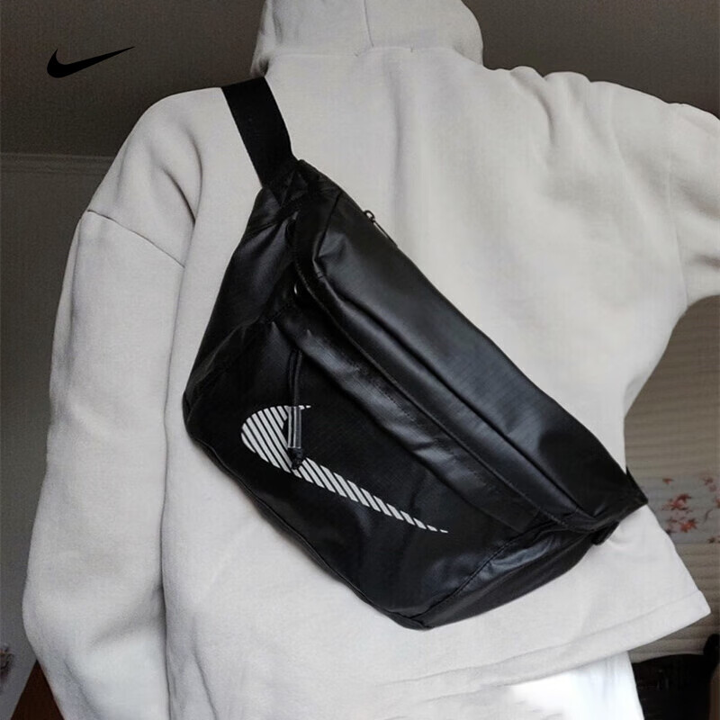 �Ϳˣ�NIKE���˶����а�Ů���ﶬ���¿����а�ѧ�����ɰ�С�����������б��� DB4697-010��ɫ MISC 302Ԫ��2��(��151Ԫ/��)