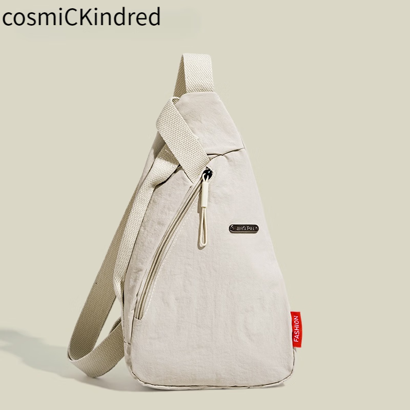 CosmicKindred运动风胸包男女2025新款春夏休闲轻便腰包单肩斜挎小背包包女包 米白色