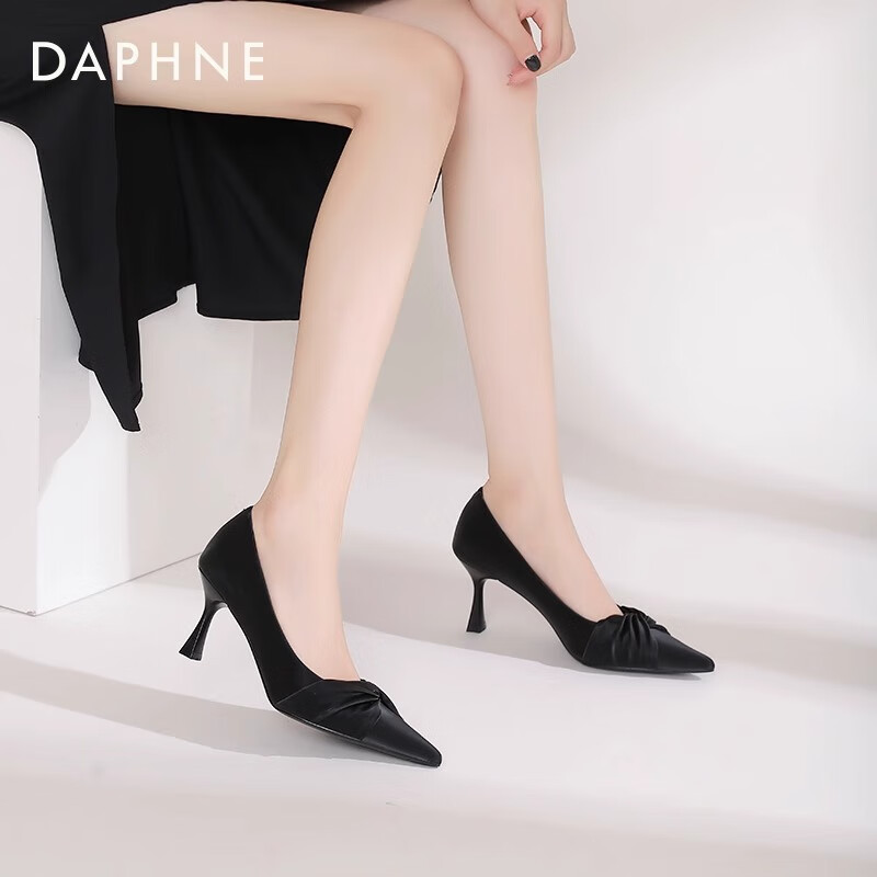 达芙妮黑色高跟鞋女细跟春季2025新款通勤职场工作鞋子女百搭法式单鞋JD 黑色【跟高6.5cm】 38