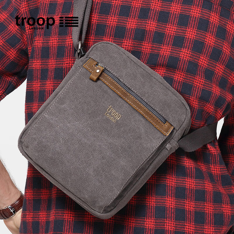 Troop單肩包男復古休閑簡約實用豎版斜挎包包歐美潮包單肩斜跨包隨身包 黑灰色TRP0218