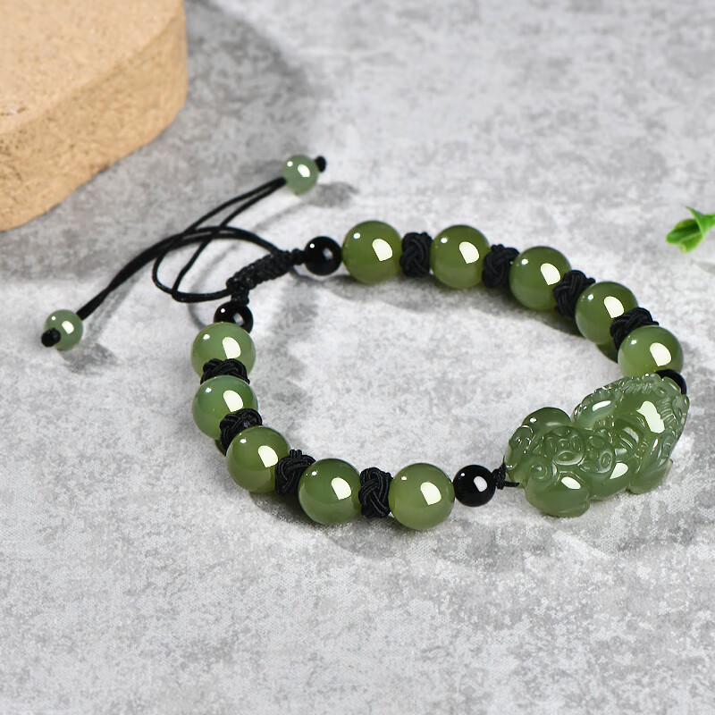 天然青白和田玉約830g 貔貅親子同心手彫り 一つ玉石一刀彫 黄楊WWFT074 天然青白和田玉約830g 貔貅親子同心手彫り 一つ玉石一刀彫 黄楊