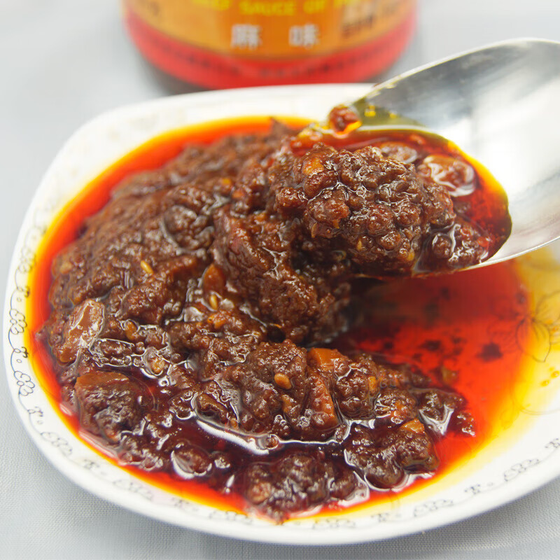 阿香婆红油香辣牛肉酱淡辣味200g瓶装辣椒酱干拌面酱拌饭酱下饭菜