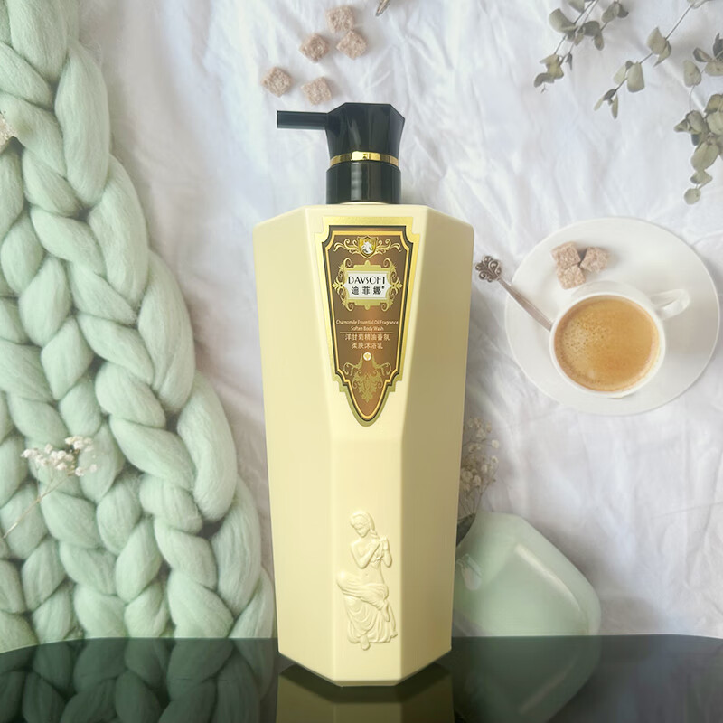 迪菲娜洋甘菊沐浴露玫瑰香草留香保湿滋润补水沐浴露大容量家庭装 迪菲娜洋甘菊沐浴露900ml