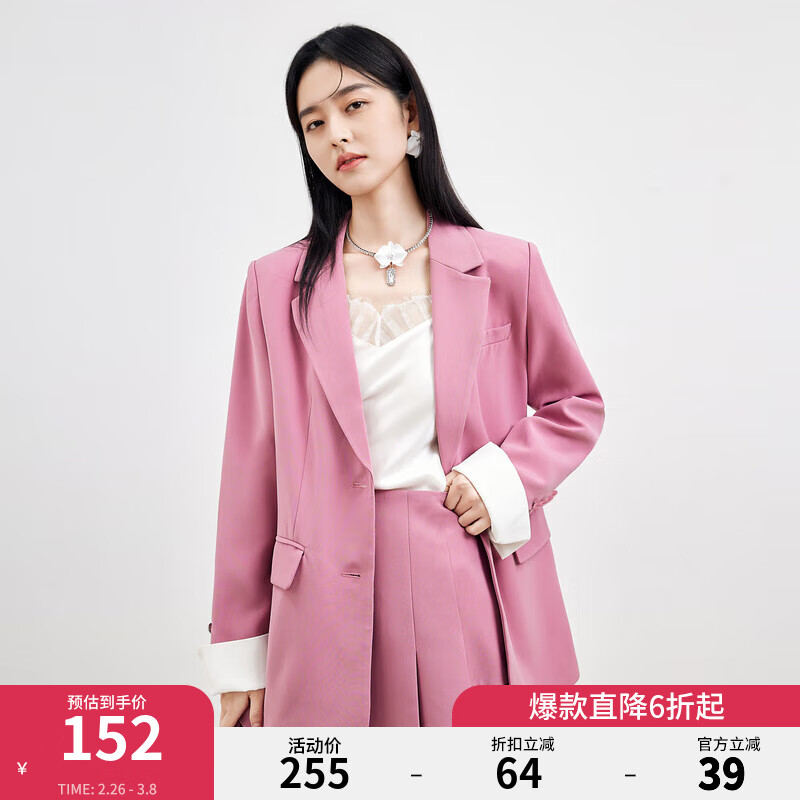 ��ˮ���˸���ʱ��ͨ����װ���״��¿�Ů���ʸ��Կ���������װ����Ů ÷�� M