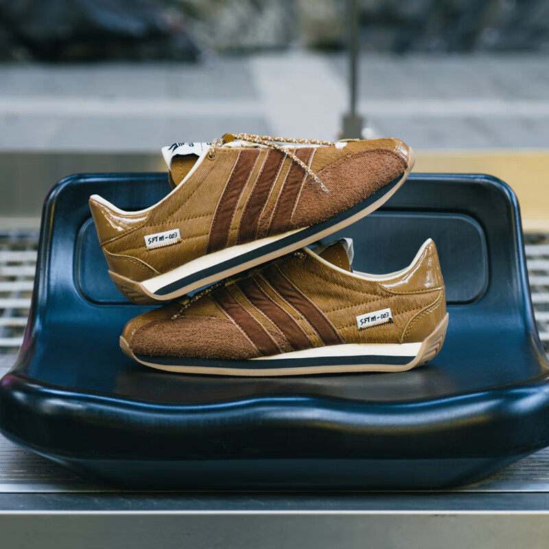 ���ϴ�˹ ��adidas����Ҷ��SFTM x adidas ��������ë��ѵЬ ��ɫ JH8639 41��