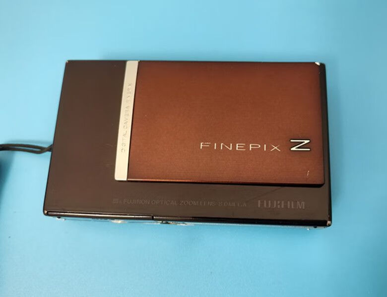 FUJIFILMZ10fd宾得 理光 奥林巴斯等ccd复古人像风景卡片机 富士z100fd 9新 套餐一