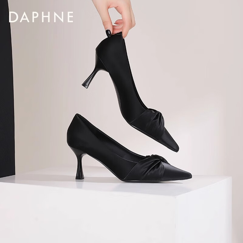 达芙妮黑色高跟鞋女细跟春季2025新款通勤职场工作鞋子女百搭法式单鞋JD 黑色【跟高6.5cm】 38