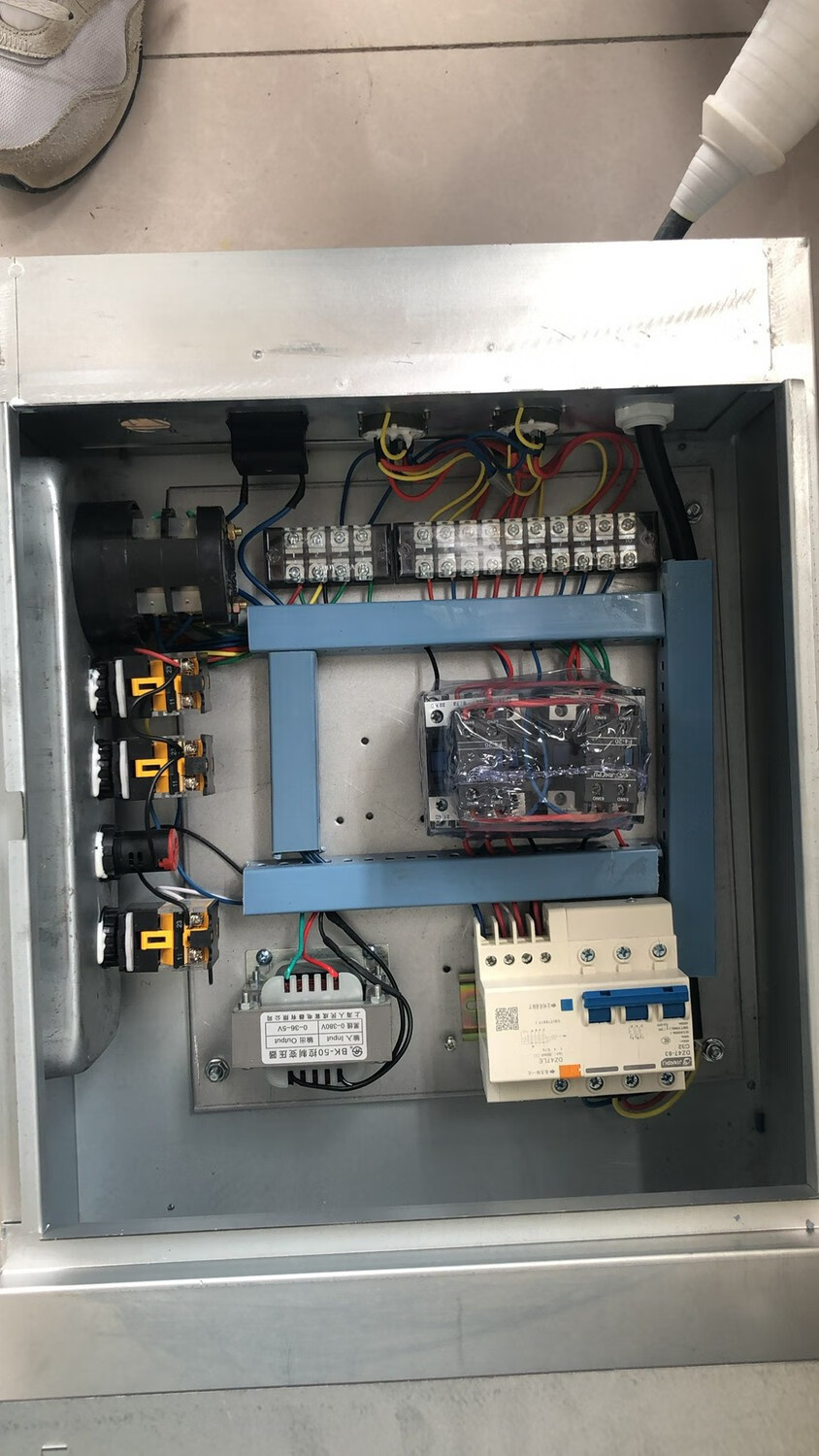 外墙吊篮zlp630电动吊篮配电箱专用 镀锌2-4接触器电控箱配件大全 2个
