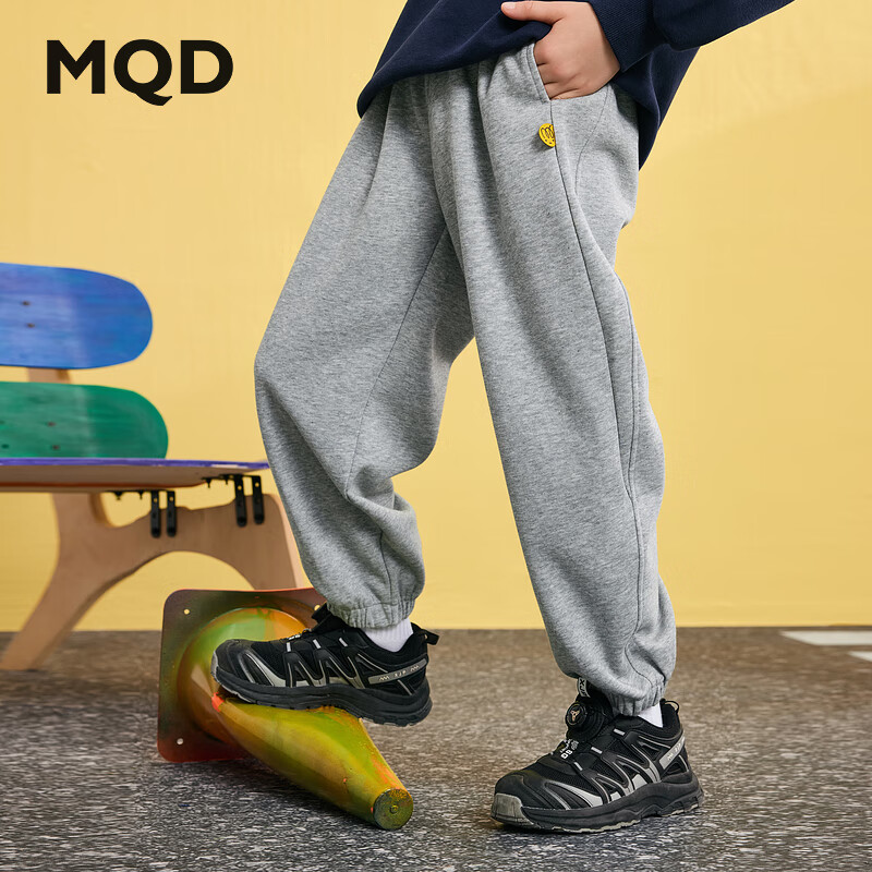 马骑顿（MQD）男童25春学院风休闲运动中大童跑步卫裤针织裤 浅麻灰 130