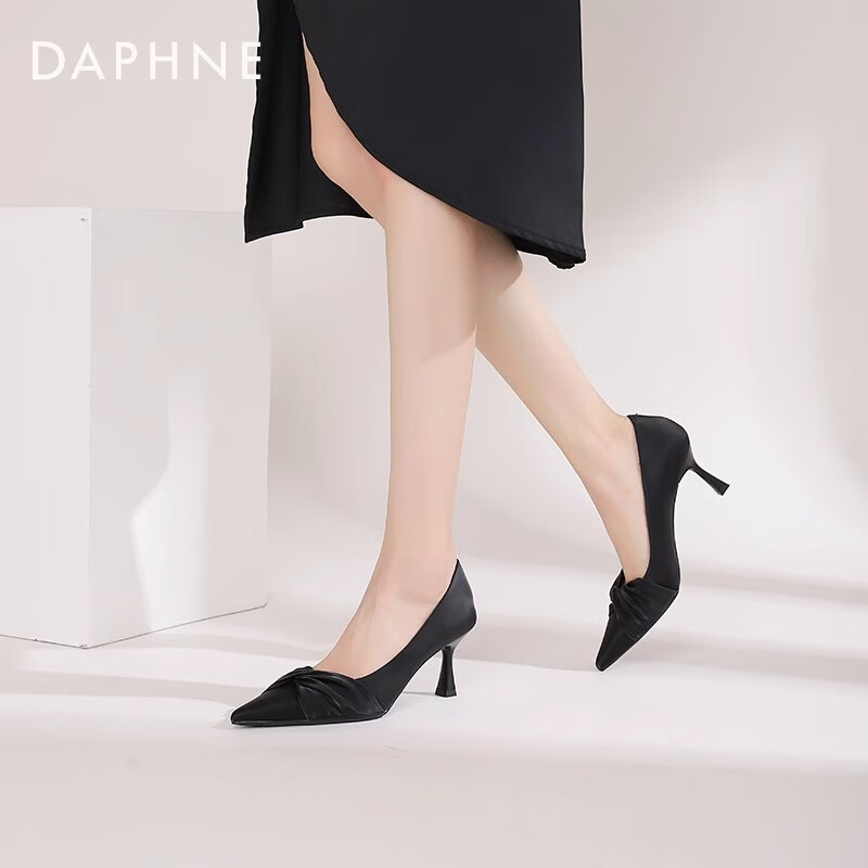 达芙妮黑色高跟鞋女细跟春季2025新款通勤职场工作鞋子女百搭法式单鞋JD 黑色【跟高6.5cm】 38
