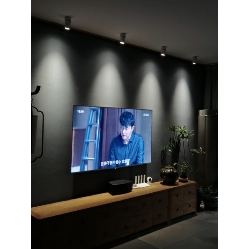 哩嗹啰嗹充电射灯家用免布线电池遥控可充电免走线无线射灯免接线免