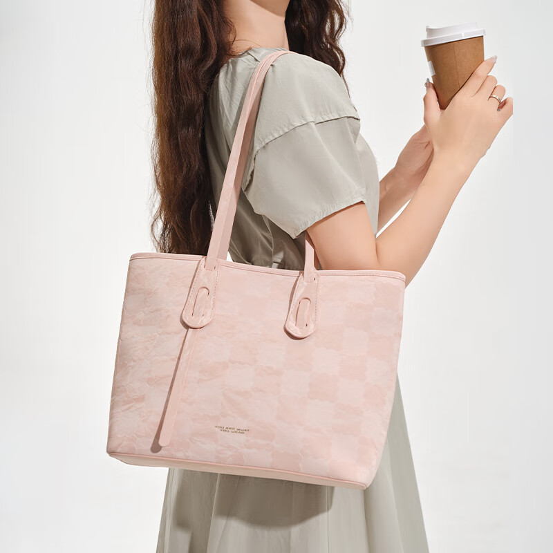 ɭ����Semir������Ů������������Ůʿ���ذ������۴���������ͨ�ڰ���������