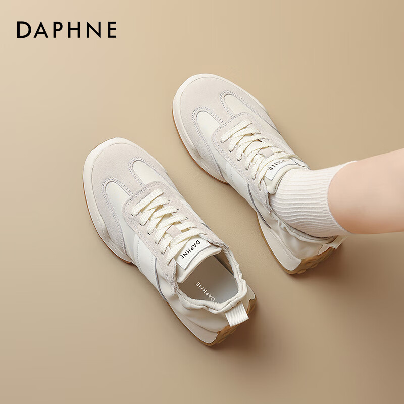 ��ܽ�ݱ���͸����ѵЬŮ2025�����¿�Ů��ƽ�װ�������С��Ь�˶�ŮЬAG �׻�ɫ 35