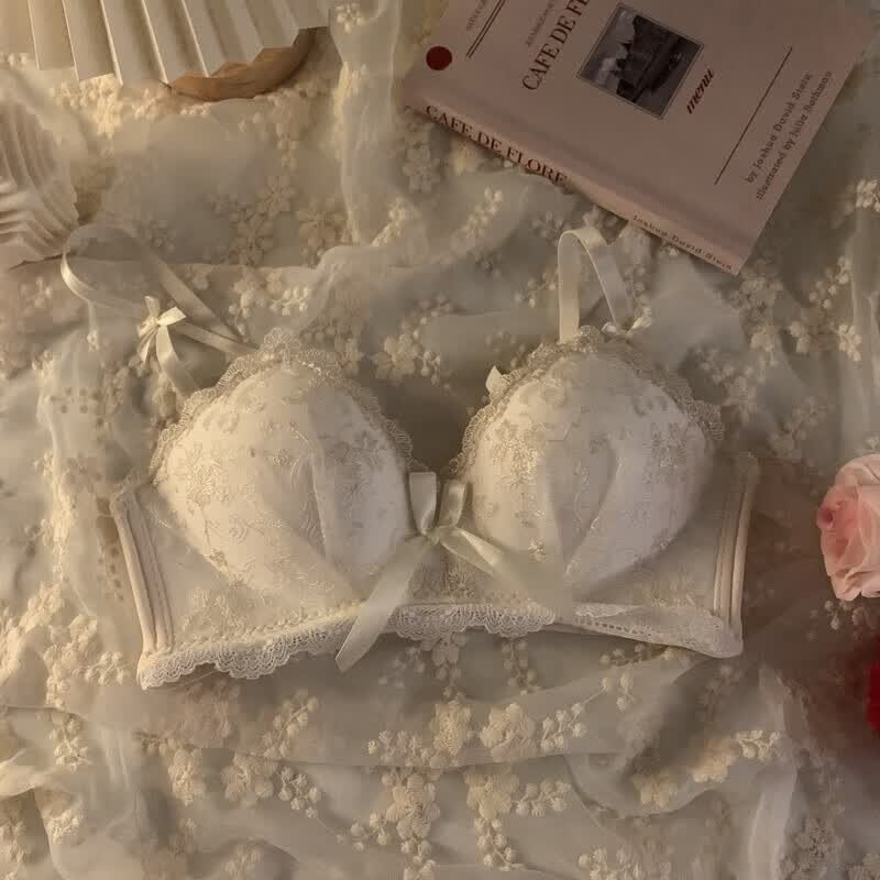 凯媄姻(KAYMIENN)少女无钢圈聚拢文胸女夏季2022新款性感蕾丝花边收副乳小胸胸罩潮 白色 75A 34/75AB通杯