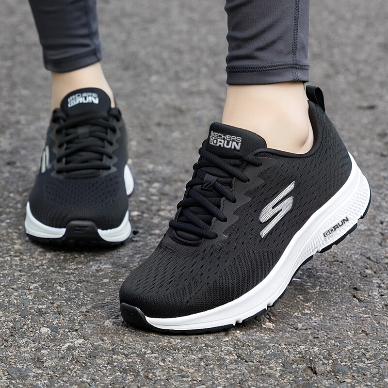 斯凯奇（Skechers）女鞋2025夏季新款跑步鞋轻便减震休闲鞋网面鞋软底透气运动鞋 BKW 35