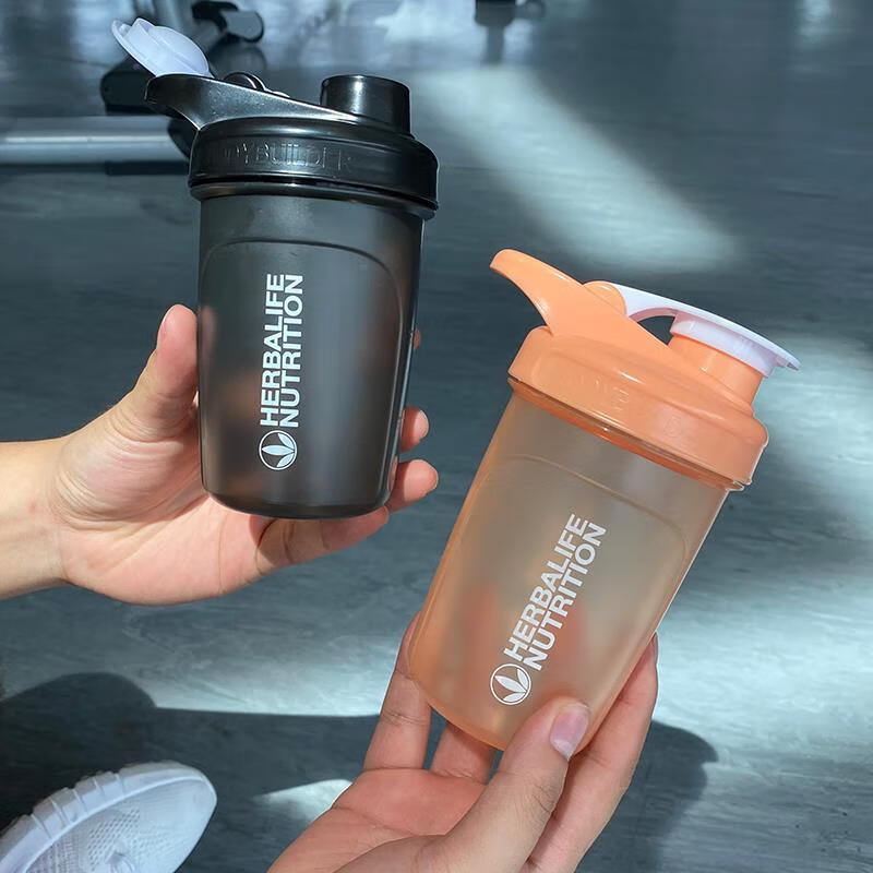 AILUKI日本蛋白粉摇摇杯耐高温食品级运动水杯牛奶豆浆冲泡杯搅拌杯便携 黑色【赠送杯刷+不锈钢搅拌球】 300ml 1个