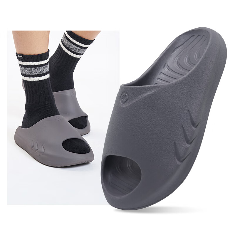 准者运动拖鞋配图一