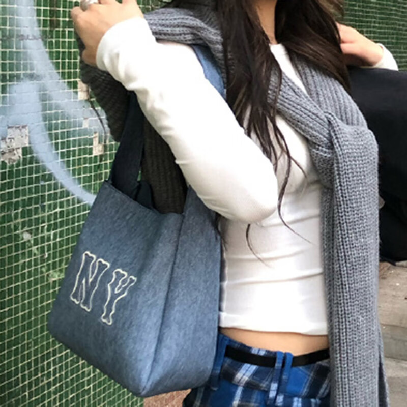 MLB官方 女包潮流单肩包运动学院户外休闲斜挎运动包男3ABMBD15N 纽约洋基队/浅蓝色