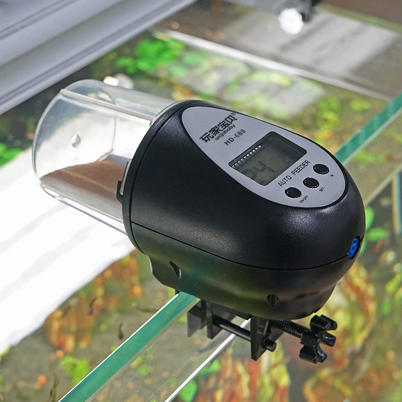 玩家宝贝喂鱼器自动喂鱼投料机 带防潮功能 防止饲料回潮 电子投食
