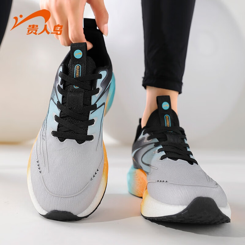贵人鸟官方正品运动女鞋2025秋季新款情侣轻便跑步鞋户外休闲慢跑鞋女 浅灰/黑（男款） 42