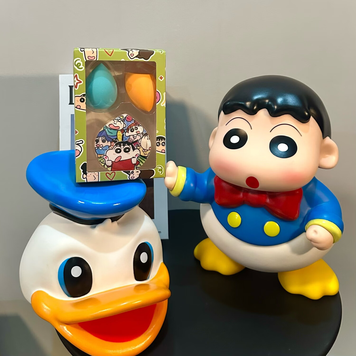 拉布布蜡笔小新洗澡雨衣顶正版潮玩手办桌面摆件动漫周边生日礼物 唐老鸭小新45CM【粉扑+彩妆蛋】