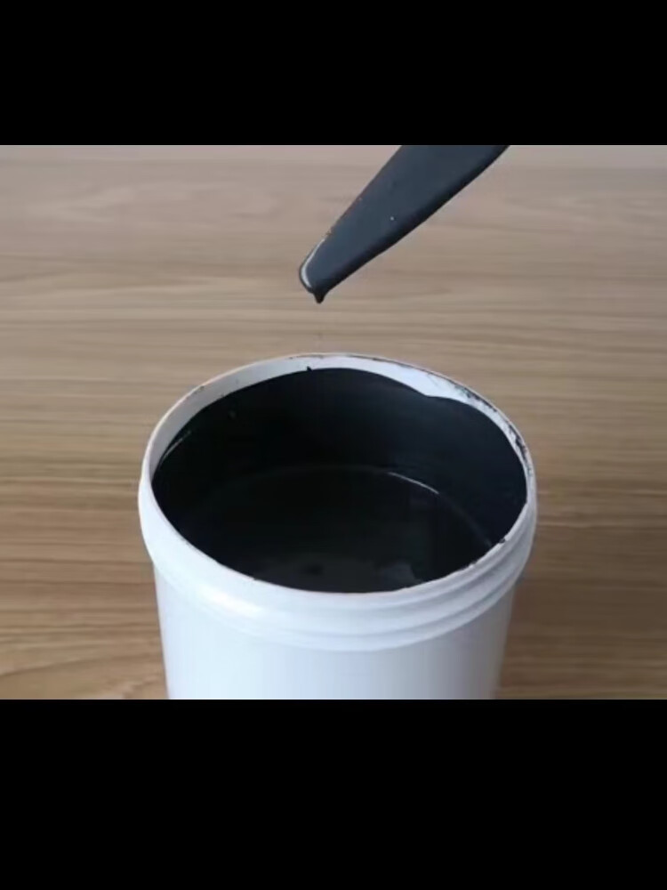 97国际游戏app-一种隔热防腐防干扰漆及其制备方法