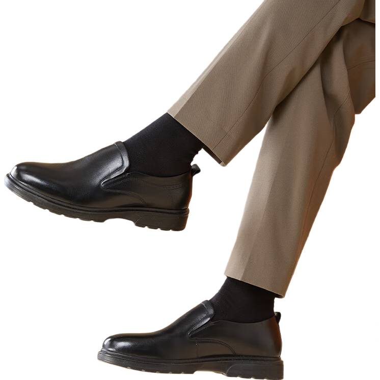 ��˼ͼ ��ʿ��װƤЬ 25002AM5 ��ɫ һ�ŵſ� 42 156.8Ԫ(����ȯ)