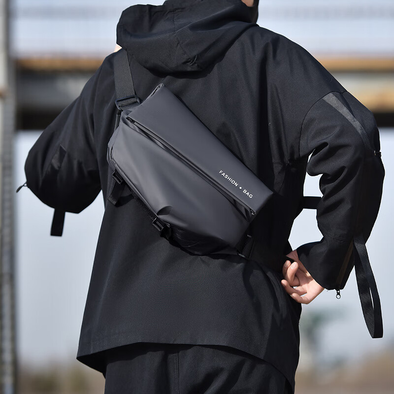 【厂家直供】斜跨包胸包轻便防泼水单肩包包 黑色 单包普通插扣款