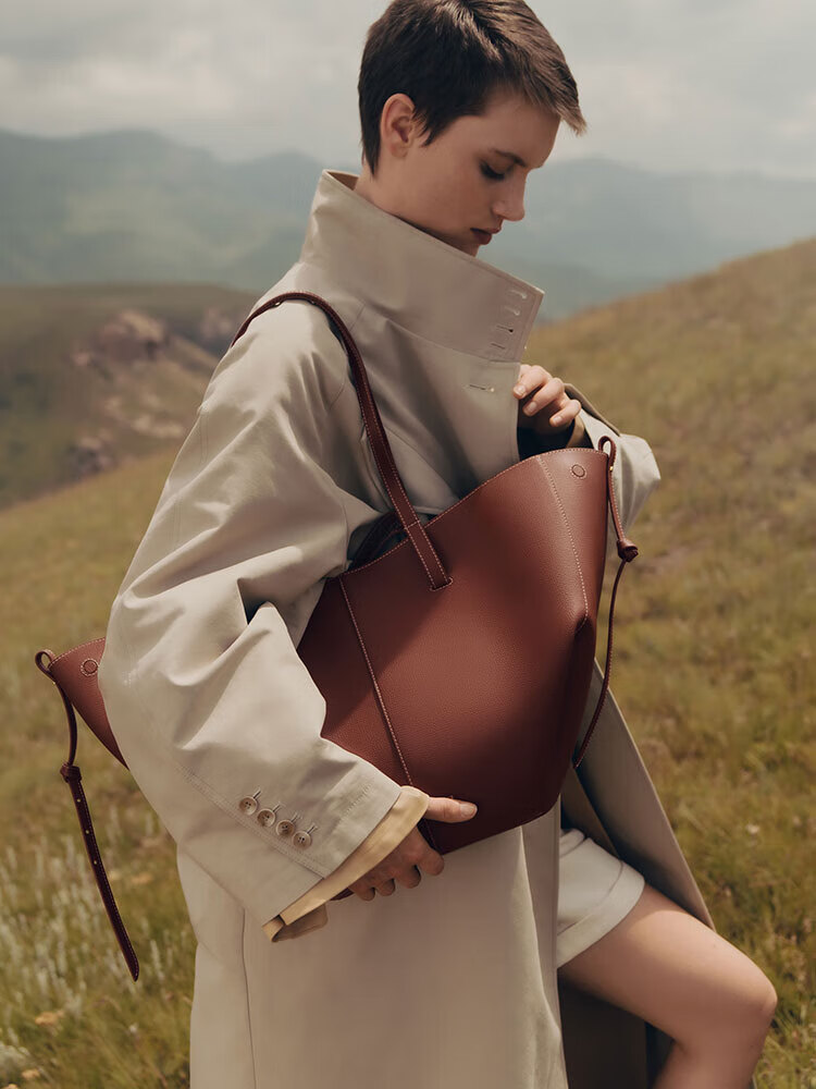 俊潮polene波灵恩[明星同款]Cyme荔枝牛皮大容量通勤托特包手提单肩包 黑色