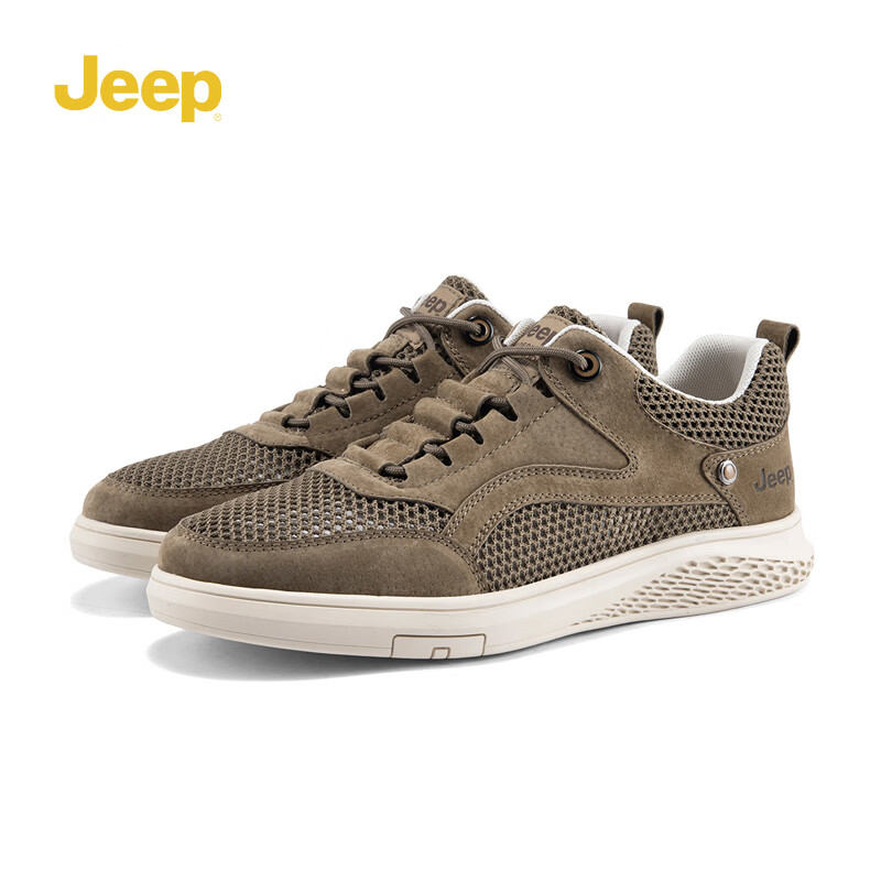 Jeep������Ьʱ�аٴ�����Ь��ʿ��������Ь���п���ĥ�����˶���Ь��