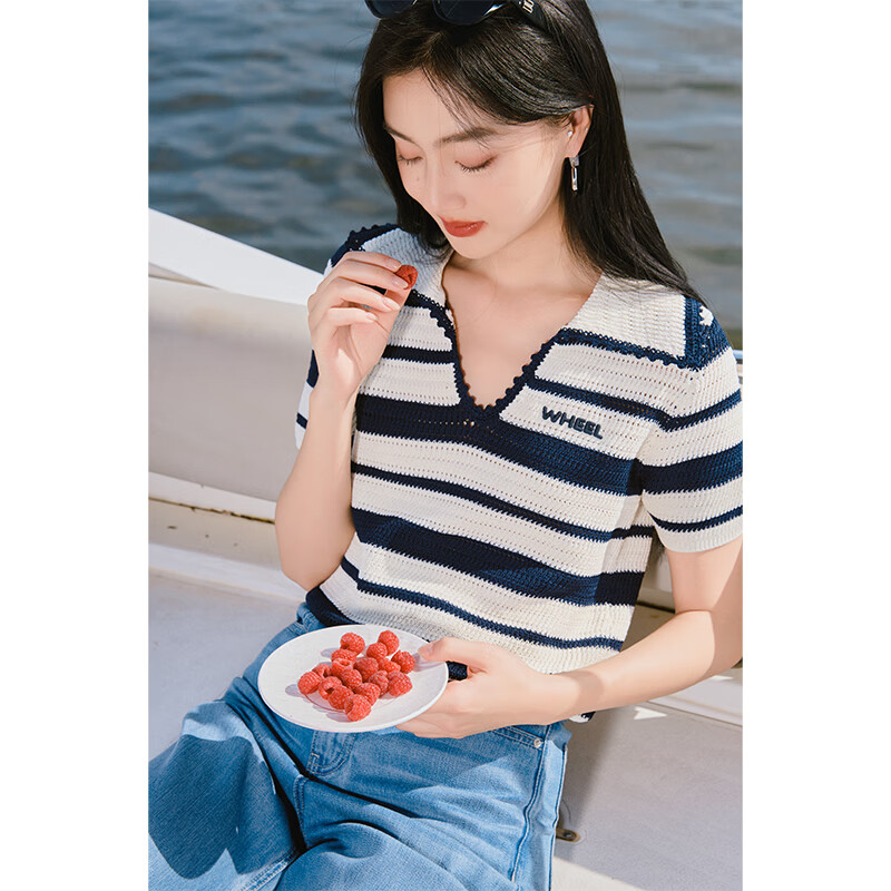香影條紋針織t恤女2025夏季新款短袖翻領(lǐng)字母刺繡鏤空設(shè)計(jì)感上衣 米色 S