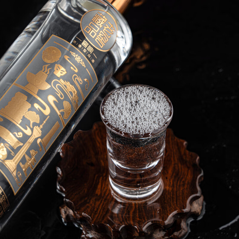 泸州老窖浓香型白酒老窖藏品窖响42度白酒浓香型520ml 送礼宴请口粮酒 42度 520mL 6瓶 整箱装